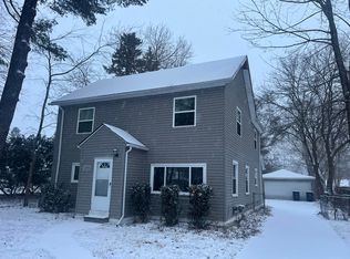 9064 Hartel St, Livonia, MI 48150