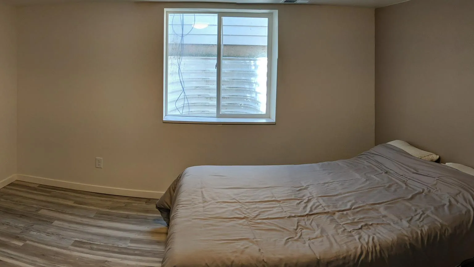 702 W Myrtle St — Photo 3