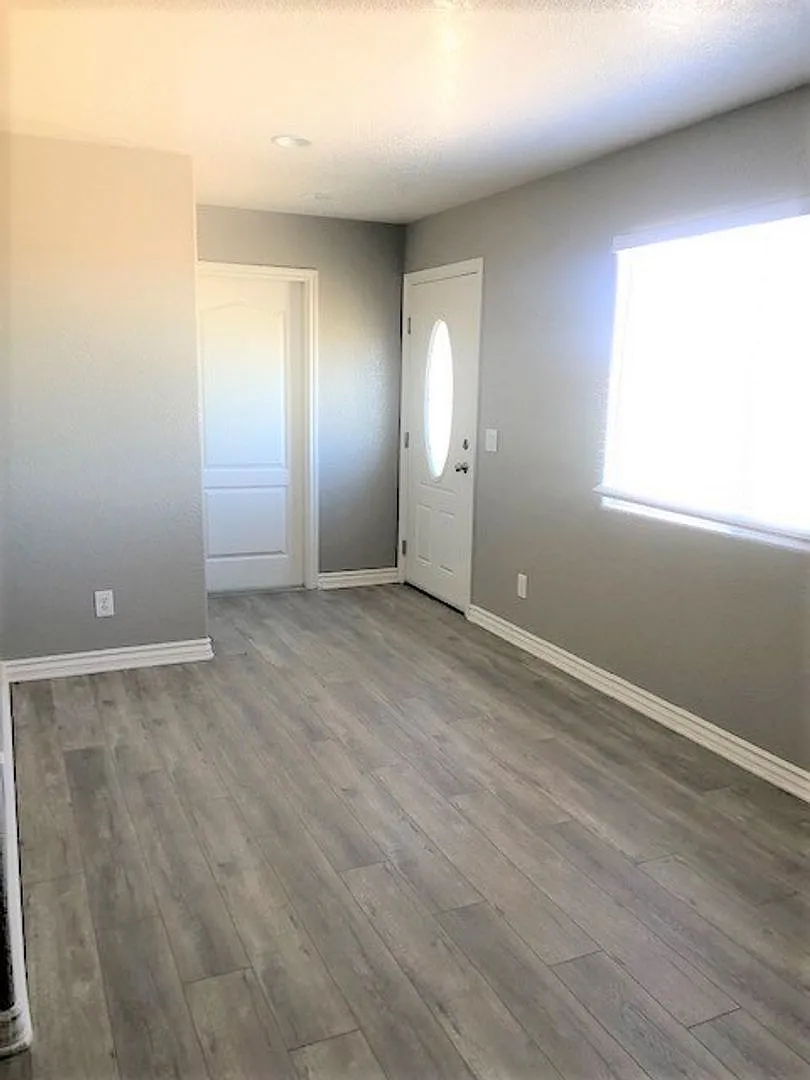 21240 Yerba Blvd. — Photo 2