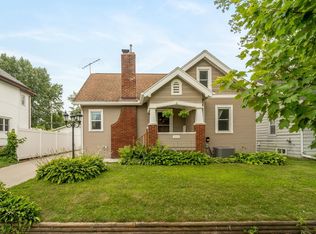 2013 W 3rd St, Waterloo, IA 50701