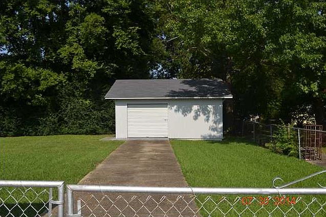 1st image of 1225 Lakewood Dr