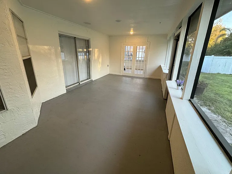 6553 Hidden Beach Cir — Photo 24