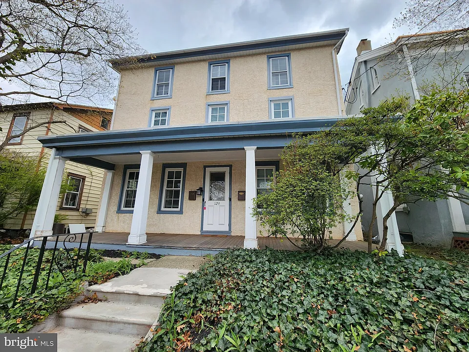 129 Shearer St #2