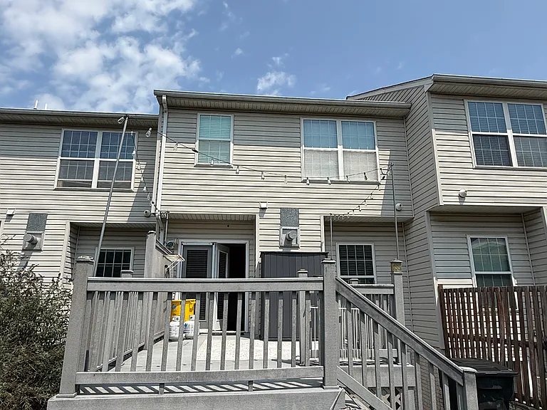 611 Captain John Brice Way — Photo 4
