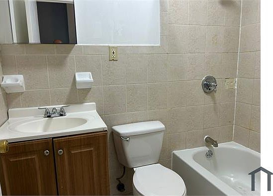 2nd image of 1502 Vyse Ave APT 2