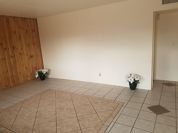 4th image of 6944 E Latham St