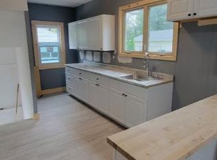 260 Spruce St, Elyria, OH 44035