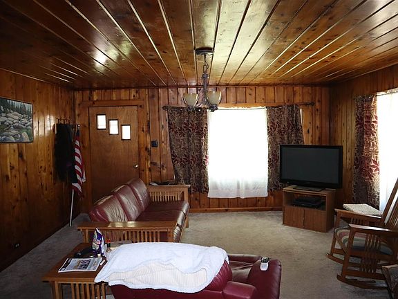 4th image of 1634 Manzanita Way