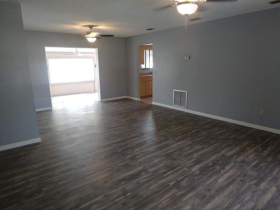 4th image of 2641 E Dorchester Dr