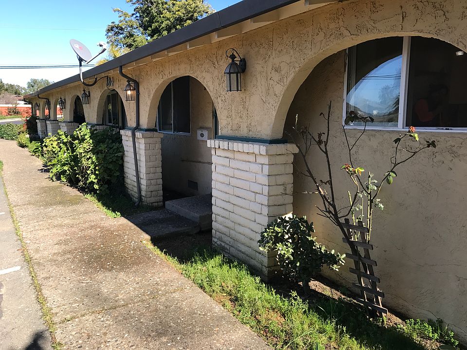 2nd image of 134 Muir Rd