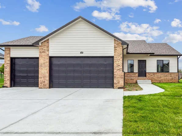 429 N Hidden Ln, Valley Center, KS 67147