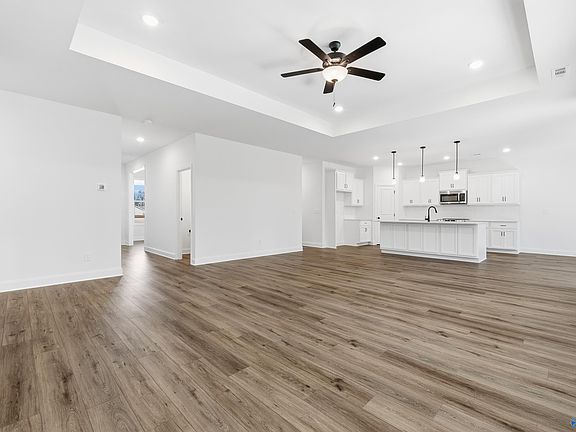 3rd image of 214 Hibiscus Dr