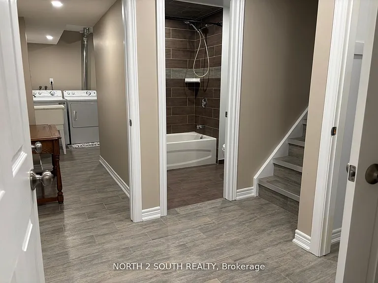 23 Vanwood Cres #BASEMENT — Photo 10
