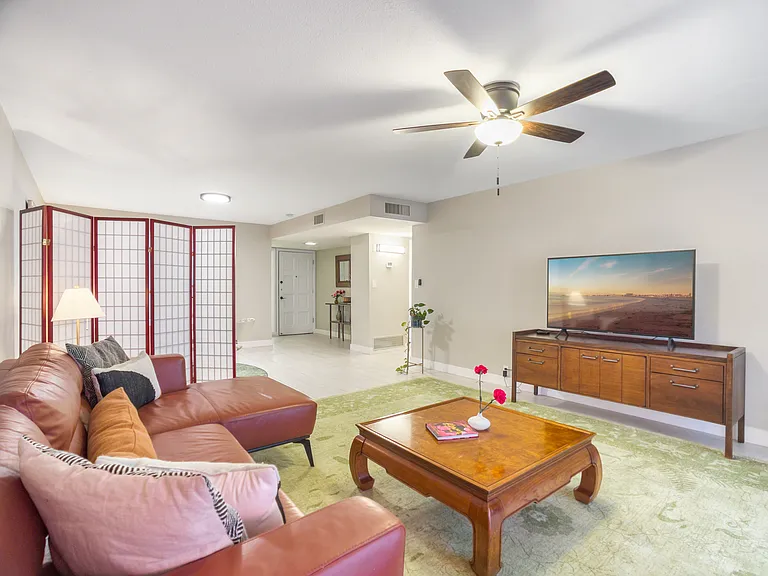 920 W Solcito Ln — Photo 12
