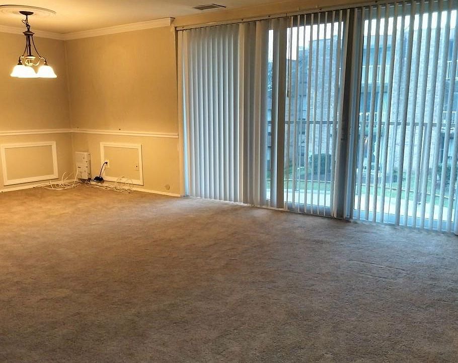 2nd image of 3322 Huntley Square Dr APT B-1
