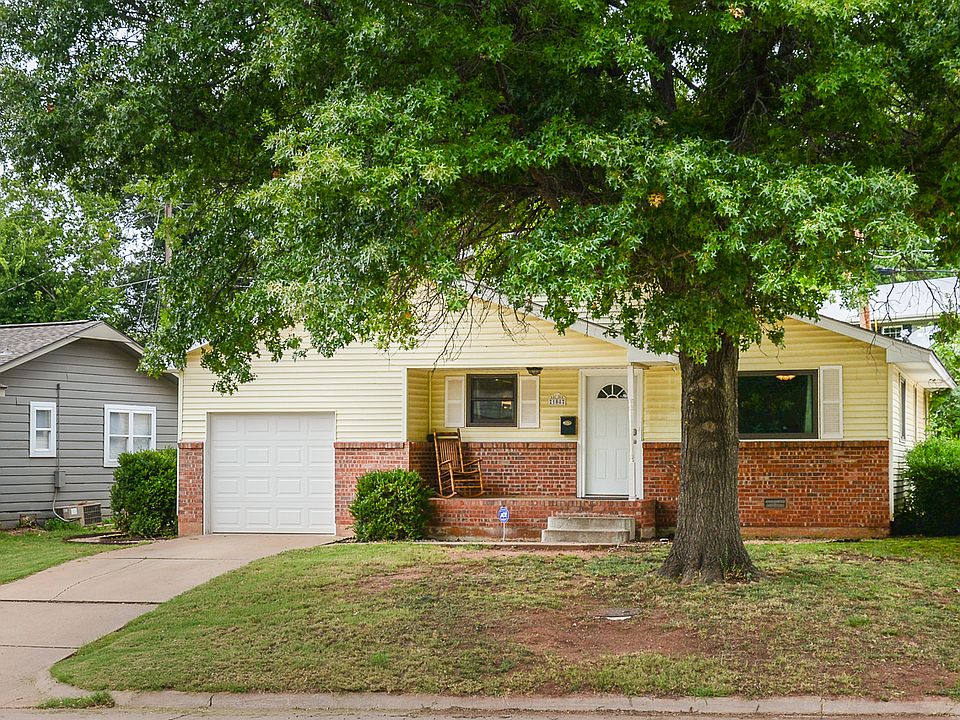Front with Mature tree