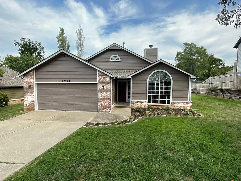 6903 W Silver Oak Dr S — Photo 1