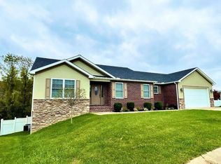 18 Maxwell Cir, Milton, WV 25541