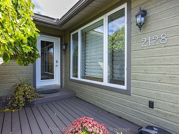 3rd image of 2128 Benjamin Ave