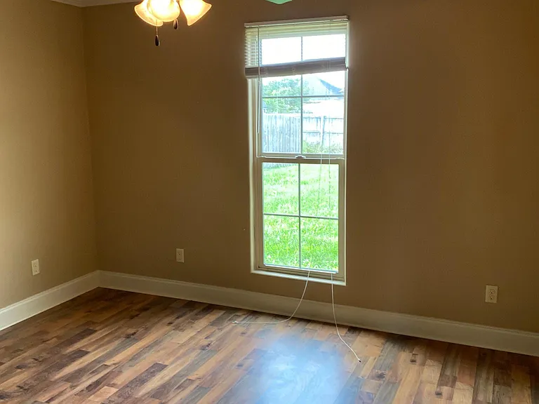 945 Lillian Michel Dr — Photo 7