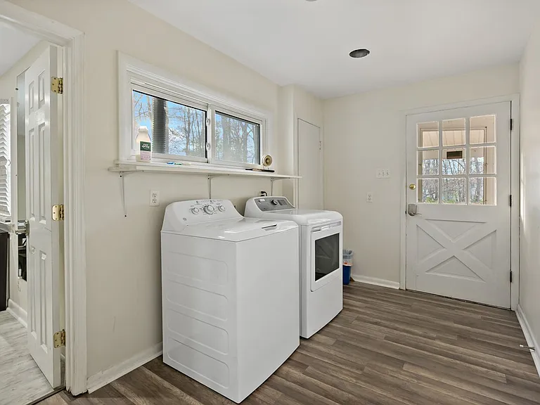 Laundry Room Cabinet