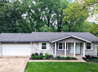 1124 Crested View Dr, Saint Louis, MO 63146