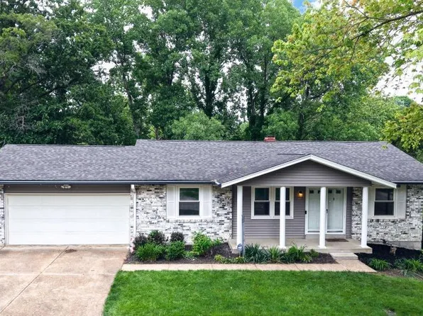 1124 Crested View Dr, Saint Louis, MO 63146