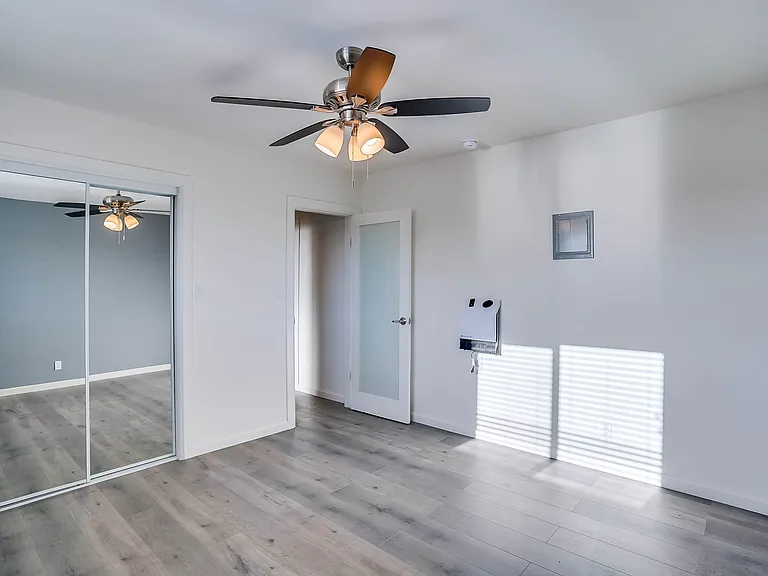 3528 W Adams Blvd — Photo 24