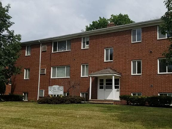 3rd image of 24600 Euclid Ave