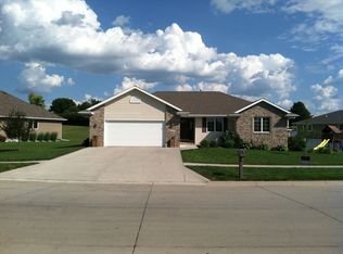 1800 Blackberry Dr, Norfolk, NE 68701