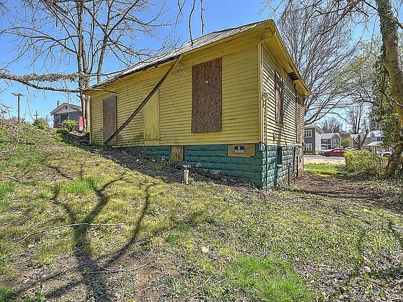 4th image of 464 Oakview Ave