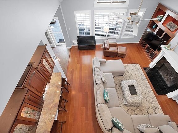 5th image of 6422 Kendall Creek Dr