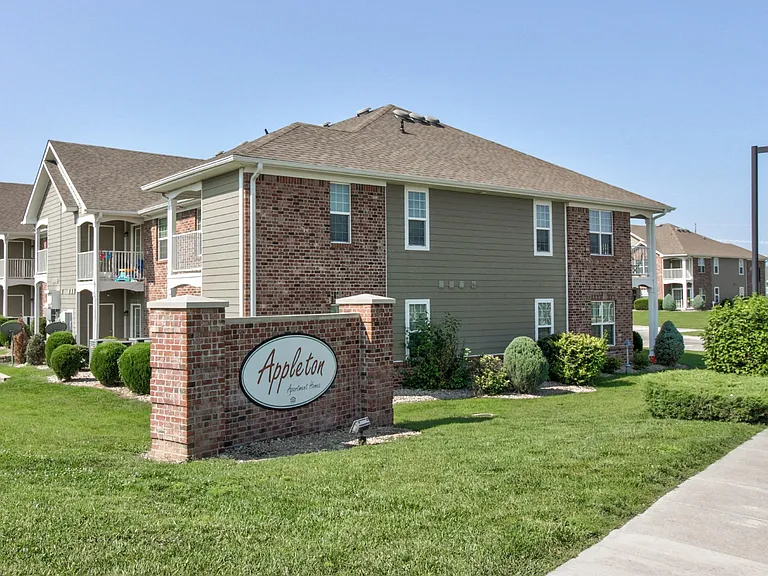 Appleton Apartments — Photo 18