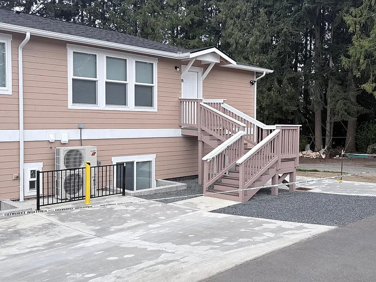 6801 Lombard Ave #B — Photo 4