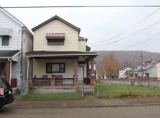 1704 4th Ave, Beaver Falls, PA