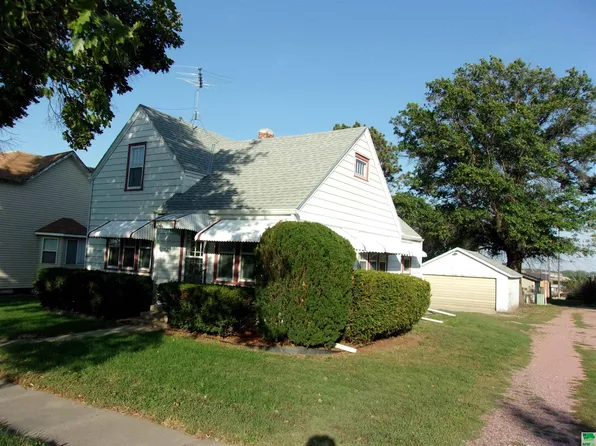 305 Winter St, Wakefield, NE 68784