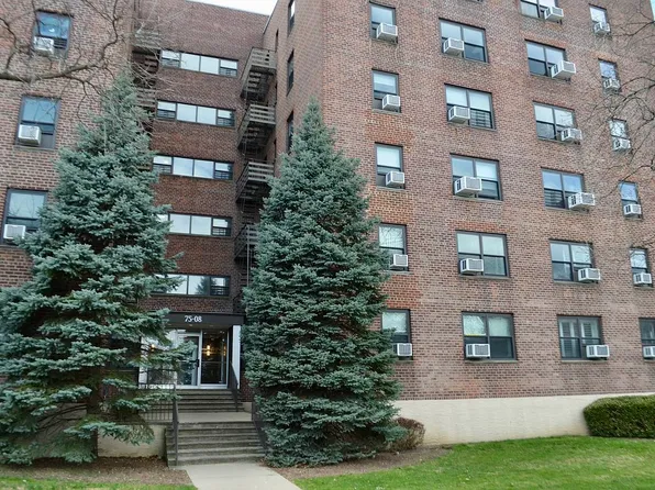 75-08 Bell Blvd APT 2J, Oakland Gardens, NY 11364