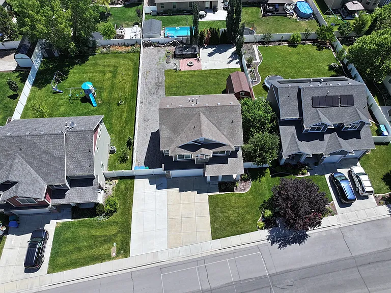 531 S Willow Xing — Photo 46