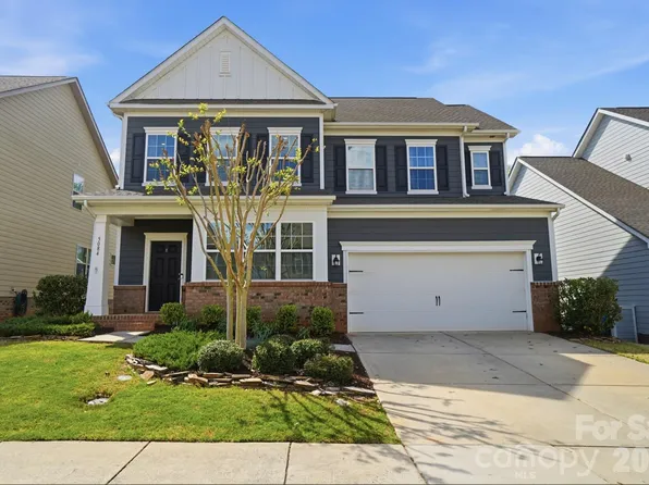 5084 Lily Pond Cir, Waxhaw, NC 28173
