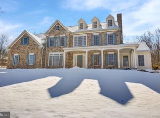 404 Quaker Hill Rd, Morgantown, PA 19543