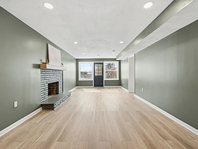 624 Orchard Hill Dr — Photo 17