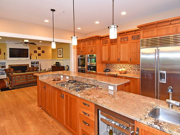 2nd image of 8406 Westmont Ct