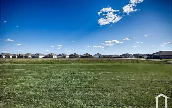 302 Allene Way — Photo 25