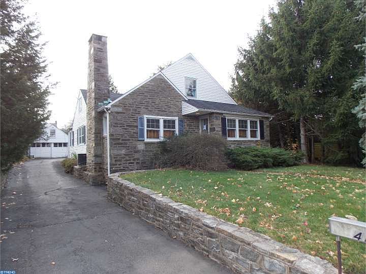 2nd image of 41 W Moreland Ave