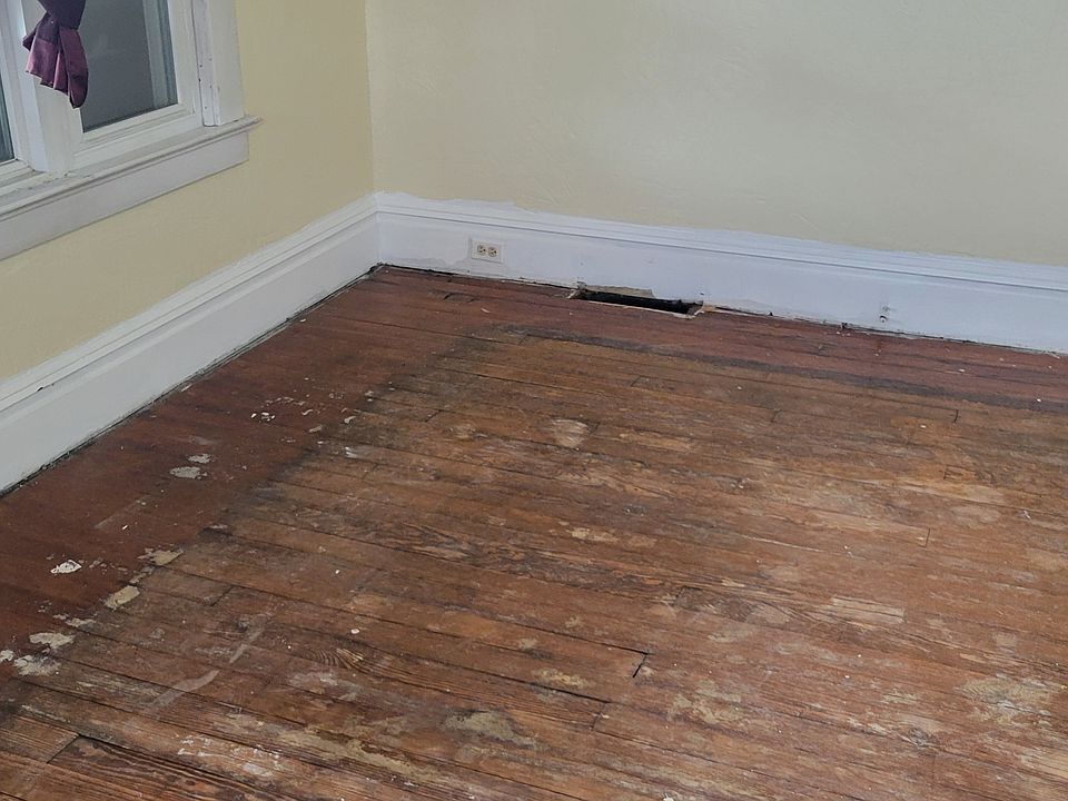 2nd image of 203 Isabelle St