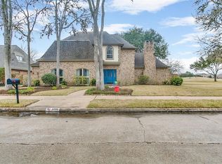 2006 Plantation Dr, Richmond, TX 77406