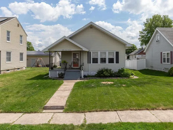 2317 Davie St, Davenport, IA 52804