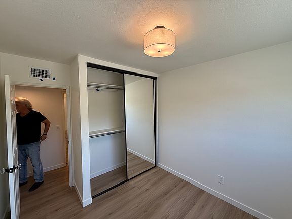 3rd image of 118 N Gladys Ave