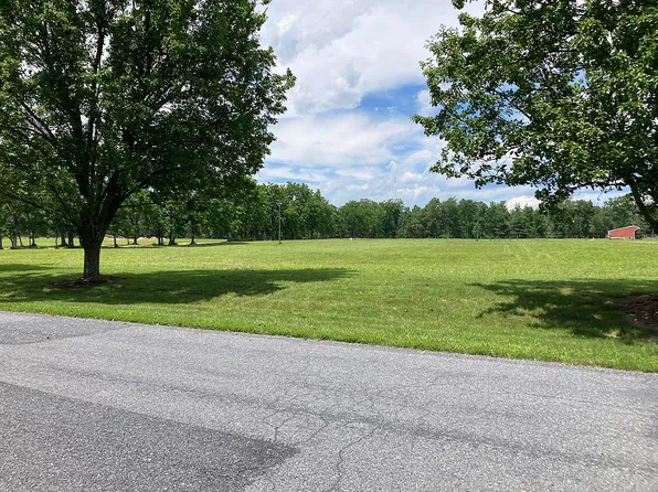 Bradford St #10, Swoope, VA 24479