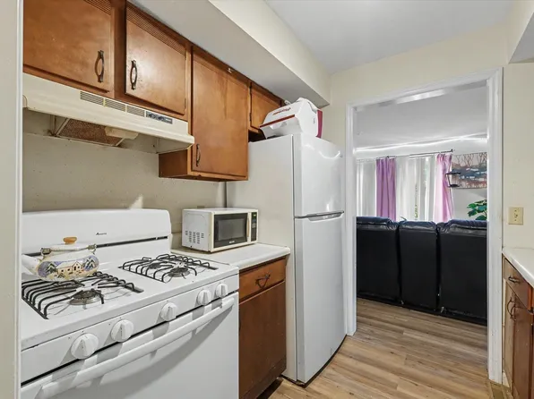 1002 E Harding Dr APT 101, Urbana, IL 61801